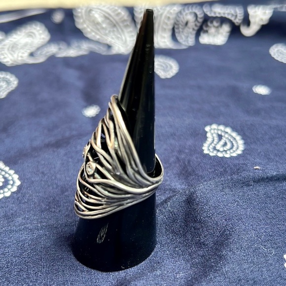 Sterling Silver Ring with Cubic Zirconias - Picture 6 of 9